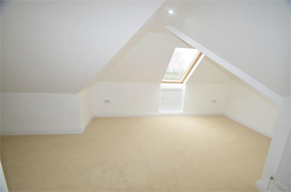 Woodcote Avenue, Mill Hill